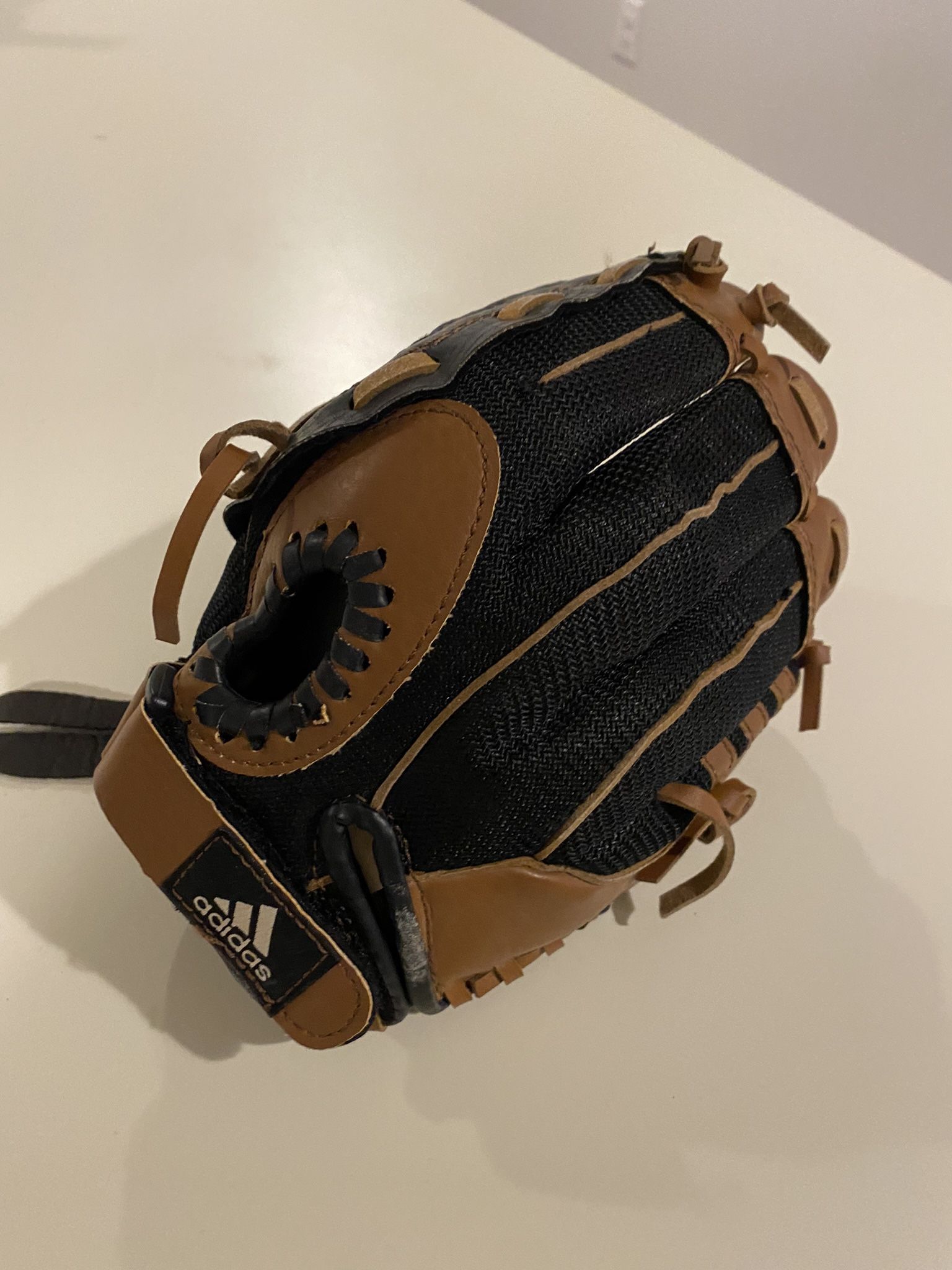 Kids’ Adidas Baseball Glove - Right Hand