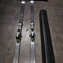 Snow Skis