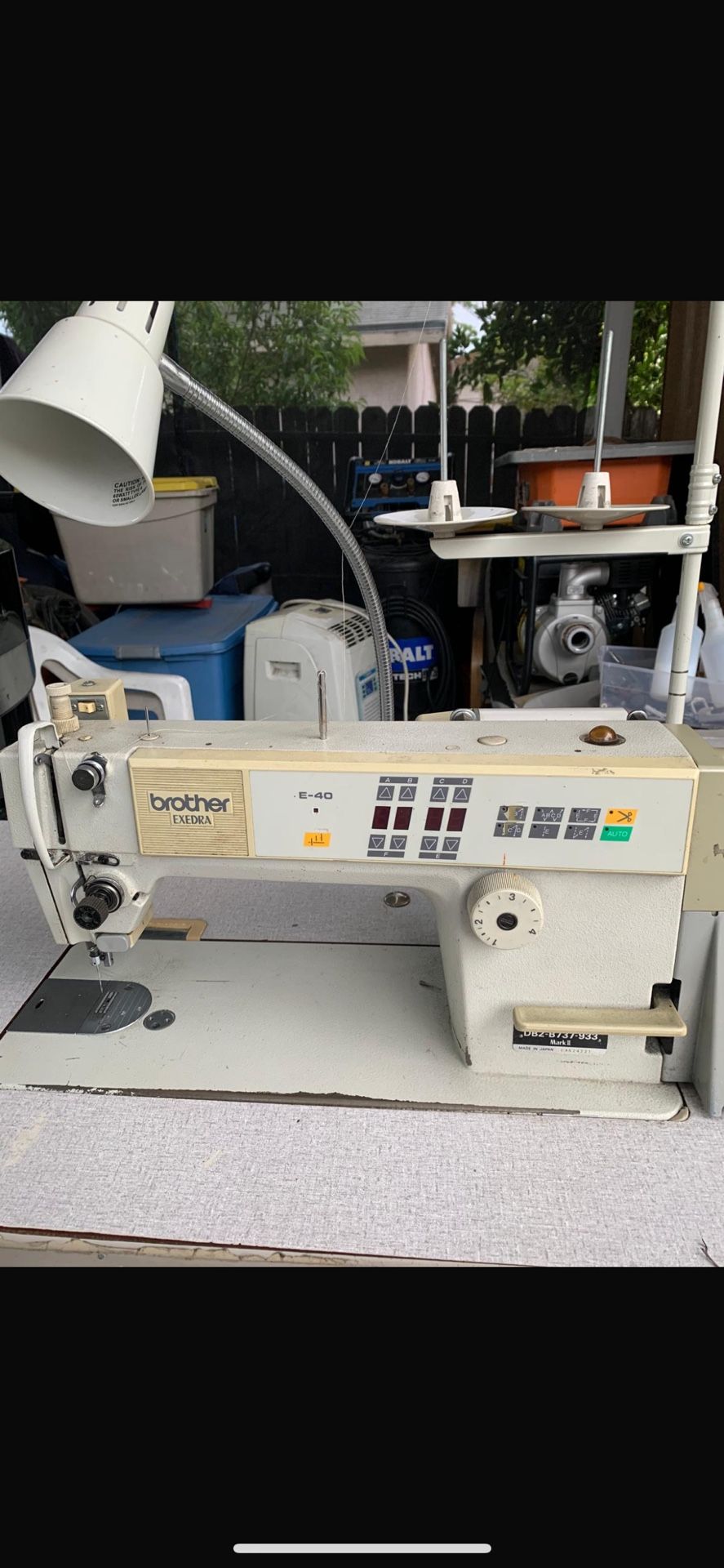 Single Needle Sewing Machine