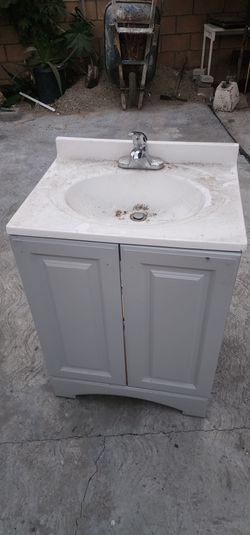 Bathroom sink