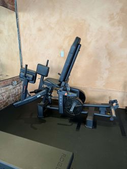 Glute Builder / Precore Seated Hip Abduction Machine