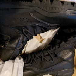 Men's 10.5 And 11 Sneakers 