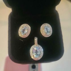 TOPAZ / SILVER  Pendant /Earring Set 