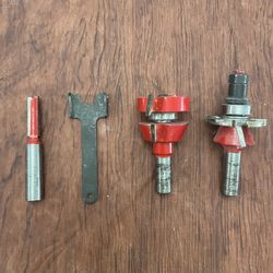 FREUD V Panel Set With S Planner Wrench And 1/2” Straight Bit