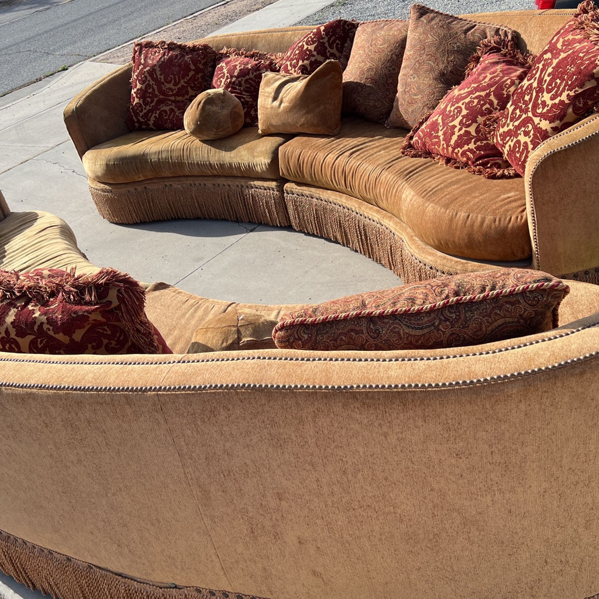 Howard Miller Luxury Sectional Sofas