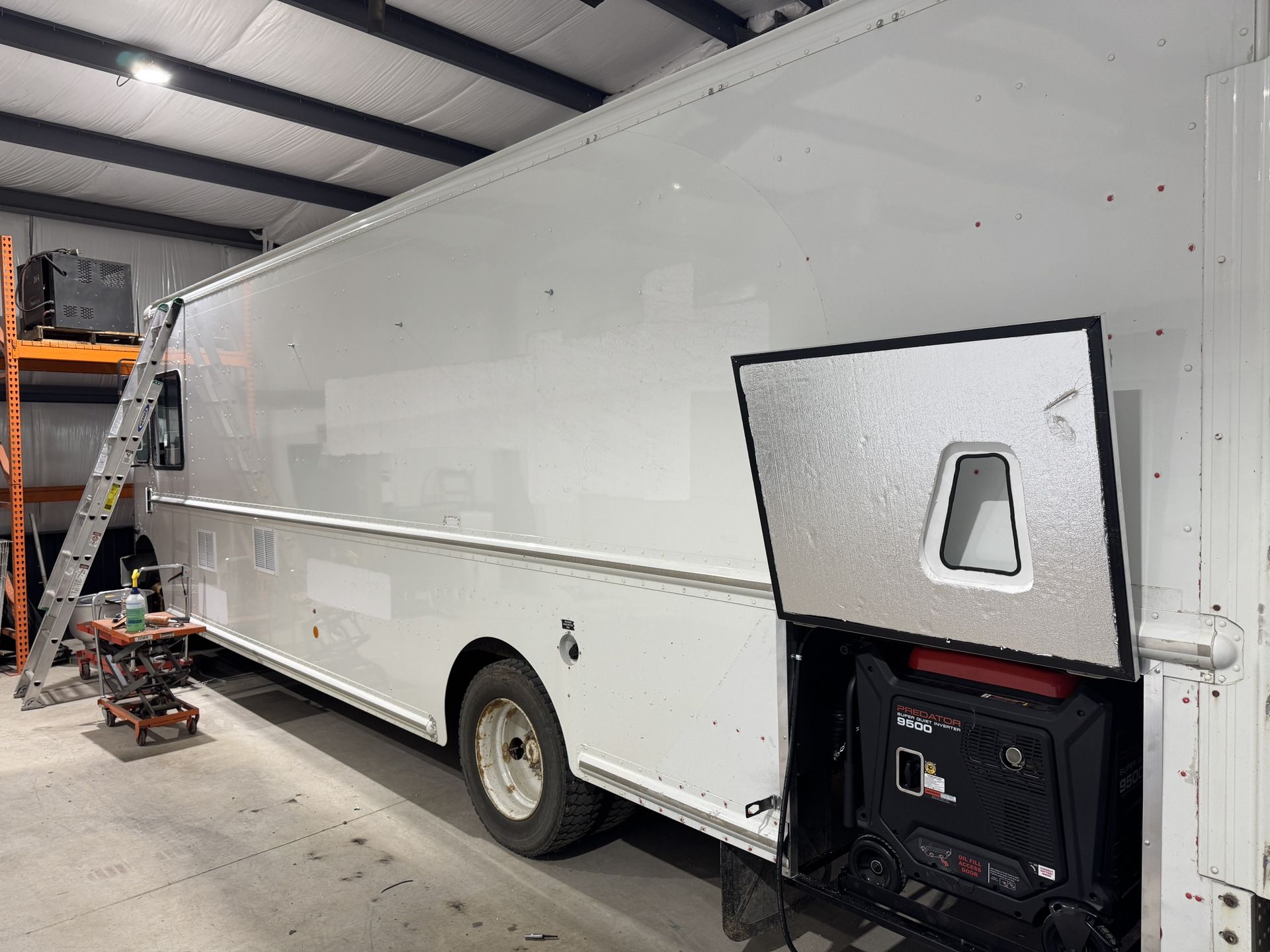 Brand new top Of The Line food truck