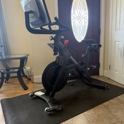 Peloton Bike