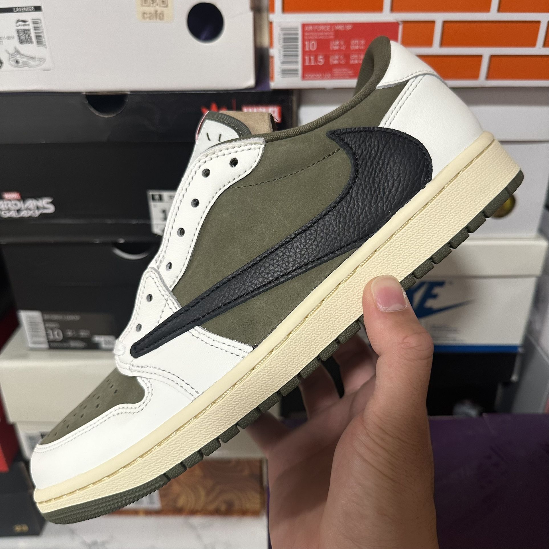 Jordan 1 Retro Low OG SP - Travis Scott Medium Olive (M10)
