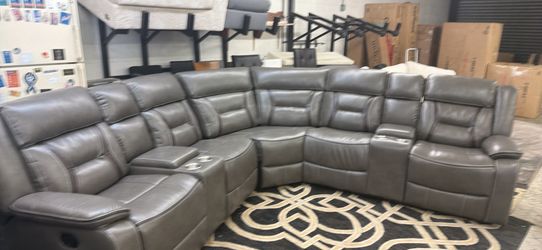 New recliner sectional couch / free delivery