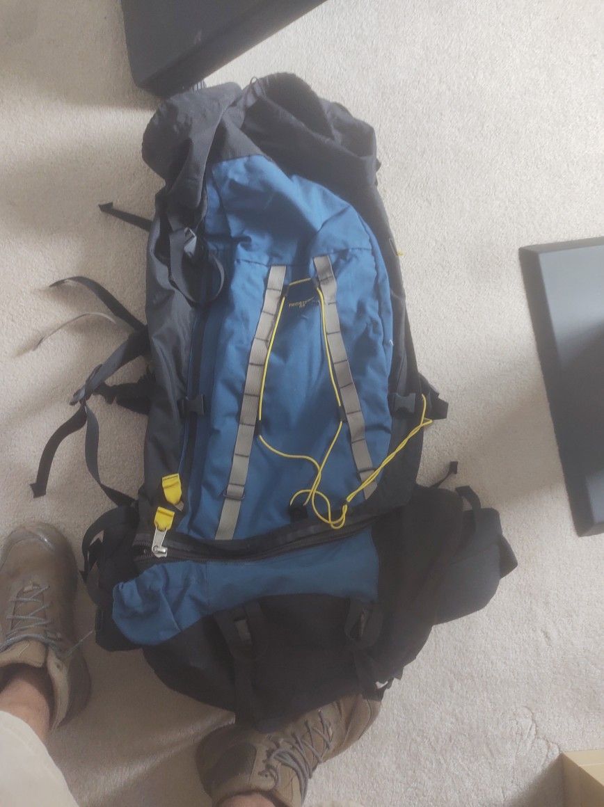 Like New Mountansmith Frostfire Backpack