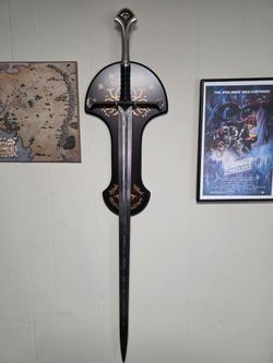 United Cutlery Andúril with mount