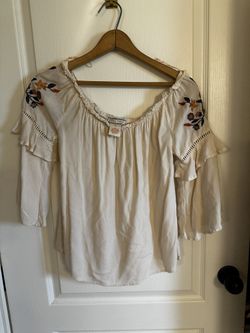 Medium Embroidered Top Off Shoulder Women