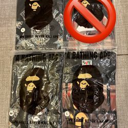 2FOR$150 3FOR$200 Men’s M and L BAPE tee shirts