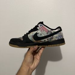 Supreme Dunks