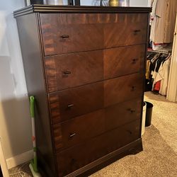 5-Drawer Natural Wood Dresser