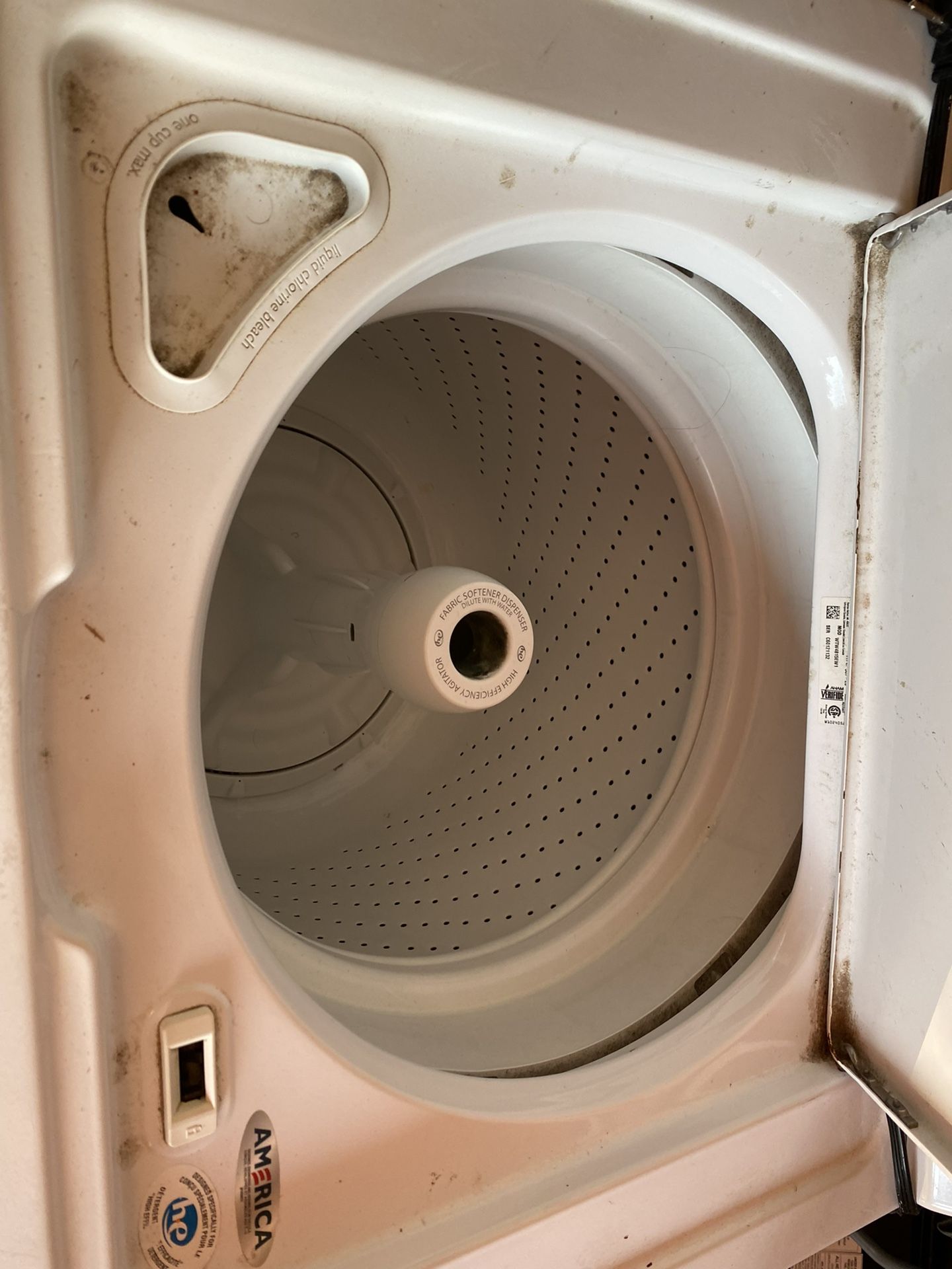 White Whirlpool Washer/dryer Set