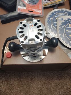 Black & Decker Electric Router and vice