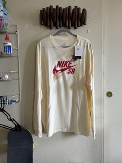 Nike SB “City of Love” Long Sleeve Size XL