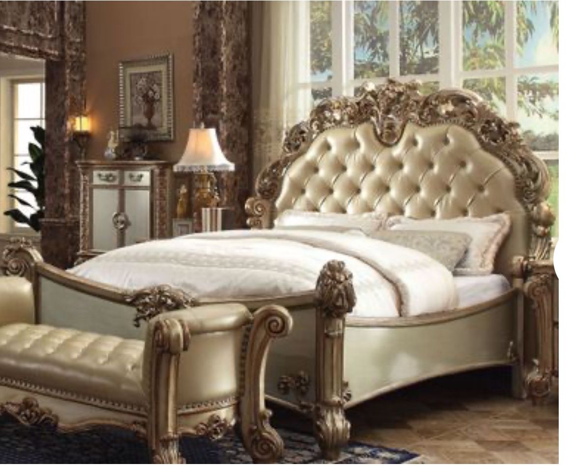 Acme Vendome Dedroom Set In Bone Gold $1200 For All