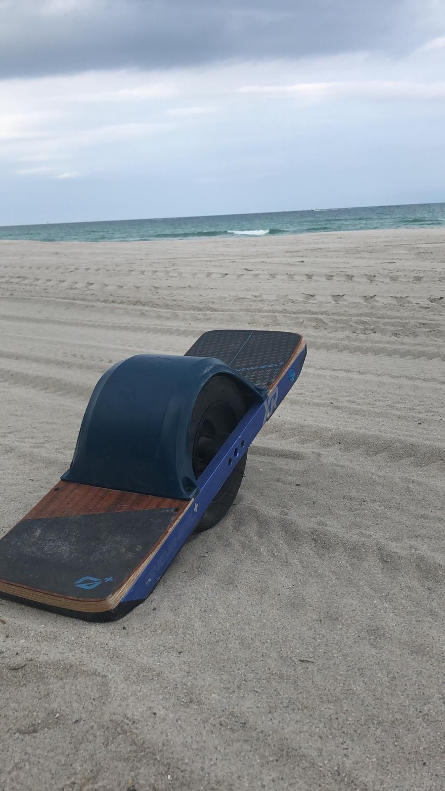 Onewheel + XR 280 Miles with blue Fender