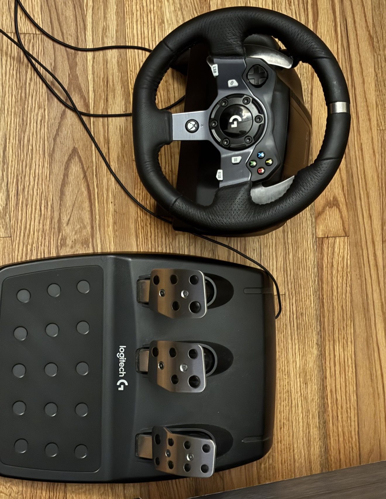 Logitech G920 Steering wheel Sim racing