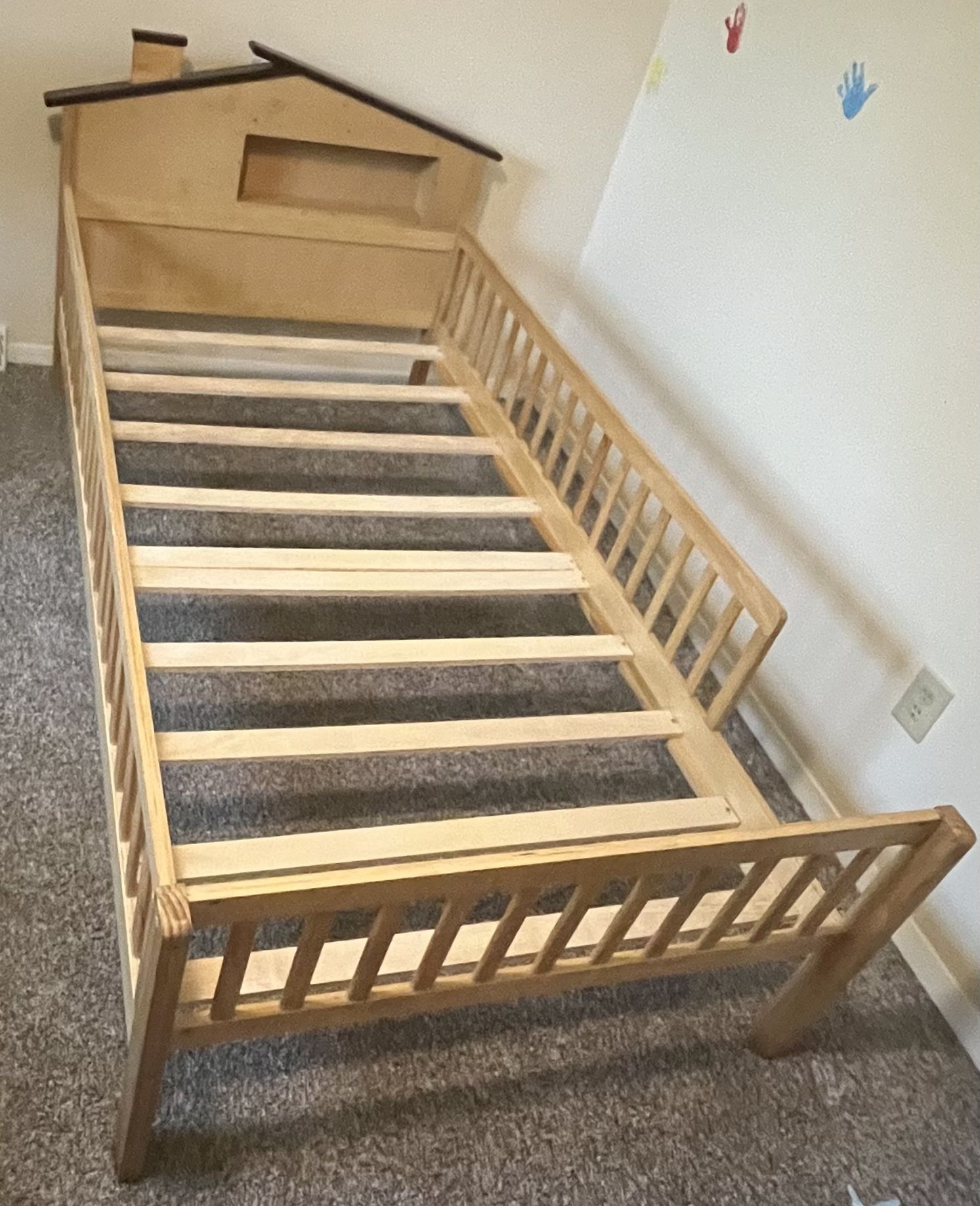 Giantex Twin Kids Bed Frame, Solid Wood Montessori Bed with Guardrails & House-Shaped Headboard, Built-in Storage Shelf, No Box Spring Needed