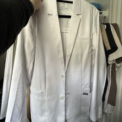 Figs White Coat