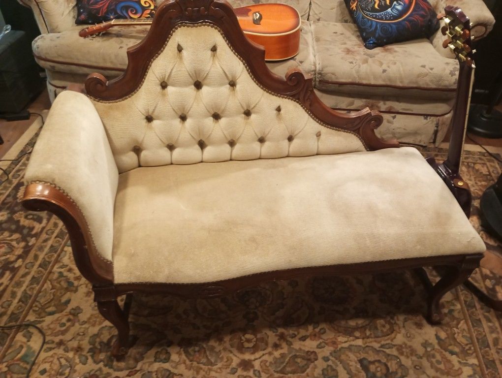 Antique Chase