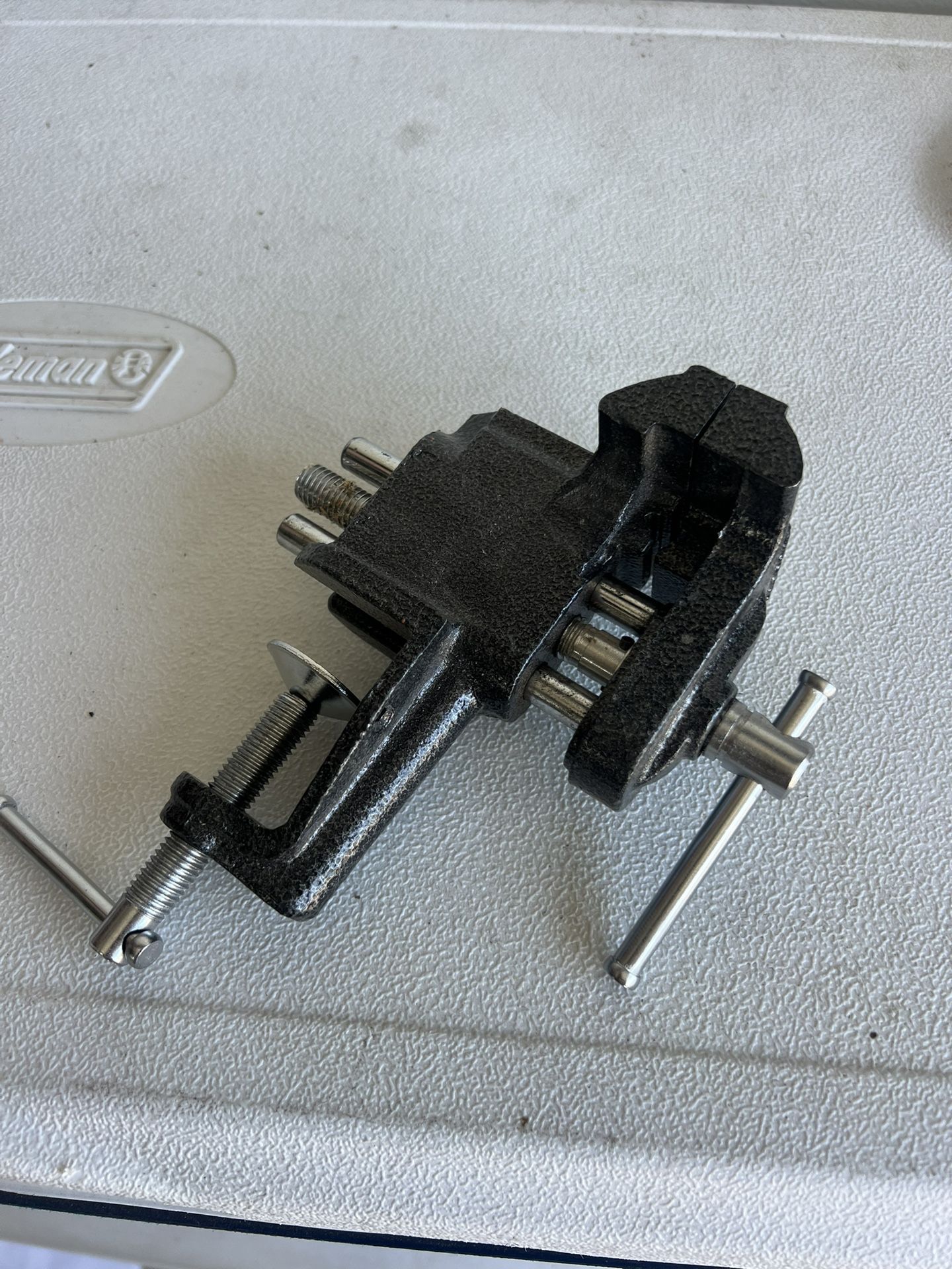 BESSEY 3 in. Clamp-On Vise New