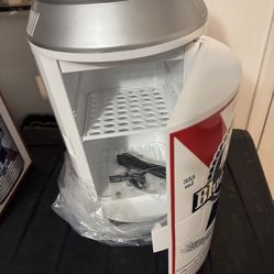 Pabst  Beer Bar Tiki Hut Kitchen Mini Fridge 