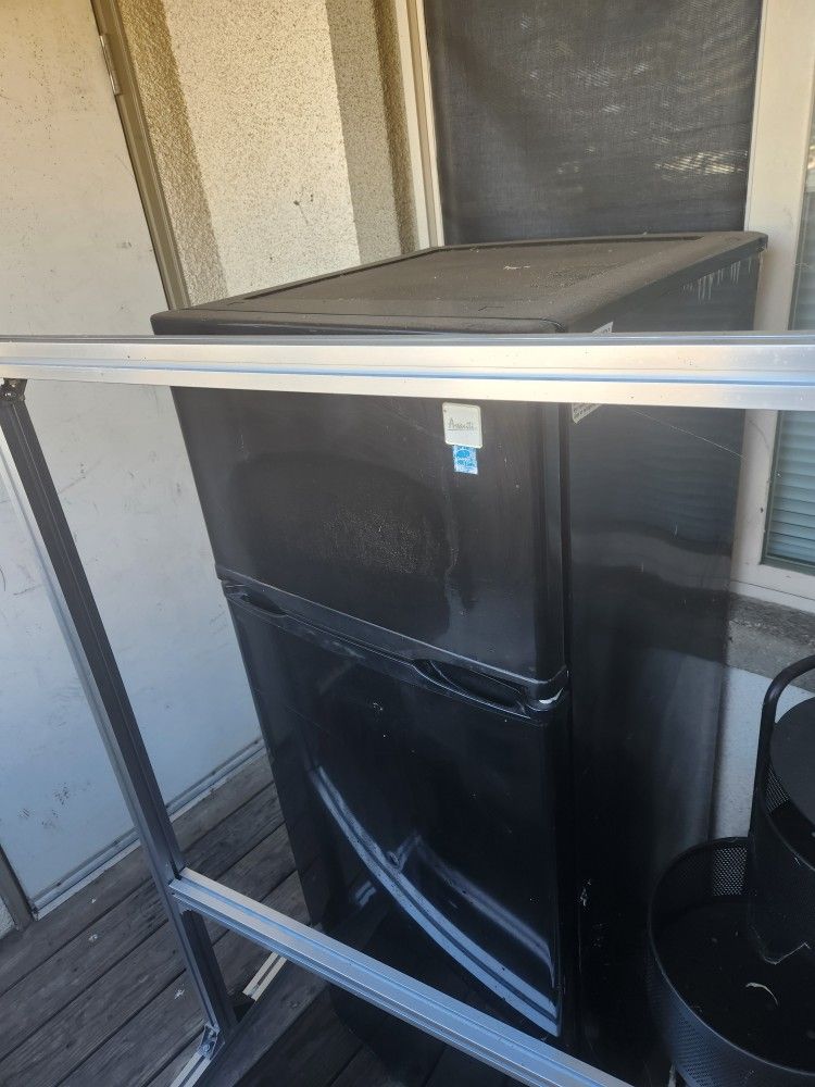Outdoor Fridge With Freezer