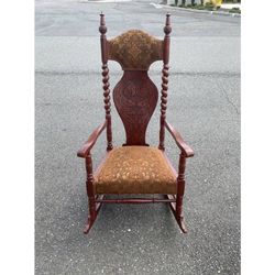 VINTAGE ANTIQUE MAHOGANY CARVED VICTORIAN STYLE ROCKING CHAIR