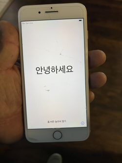 iPhone 8    Plus  300$