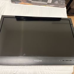32” Insignia TV