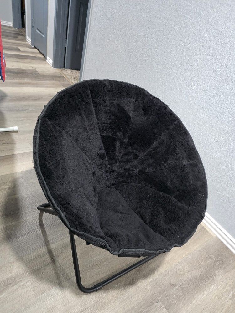 Comfy Black Saucer Chair / Moon Chair – Foldable