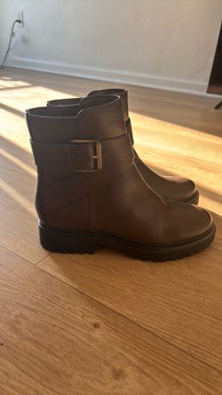 Brand New Boots size 9