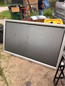 80 inch projector screen // Draper model