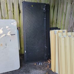 F350, or 250  hard bed cover for 6.3/4 bed