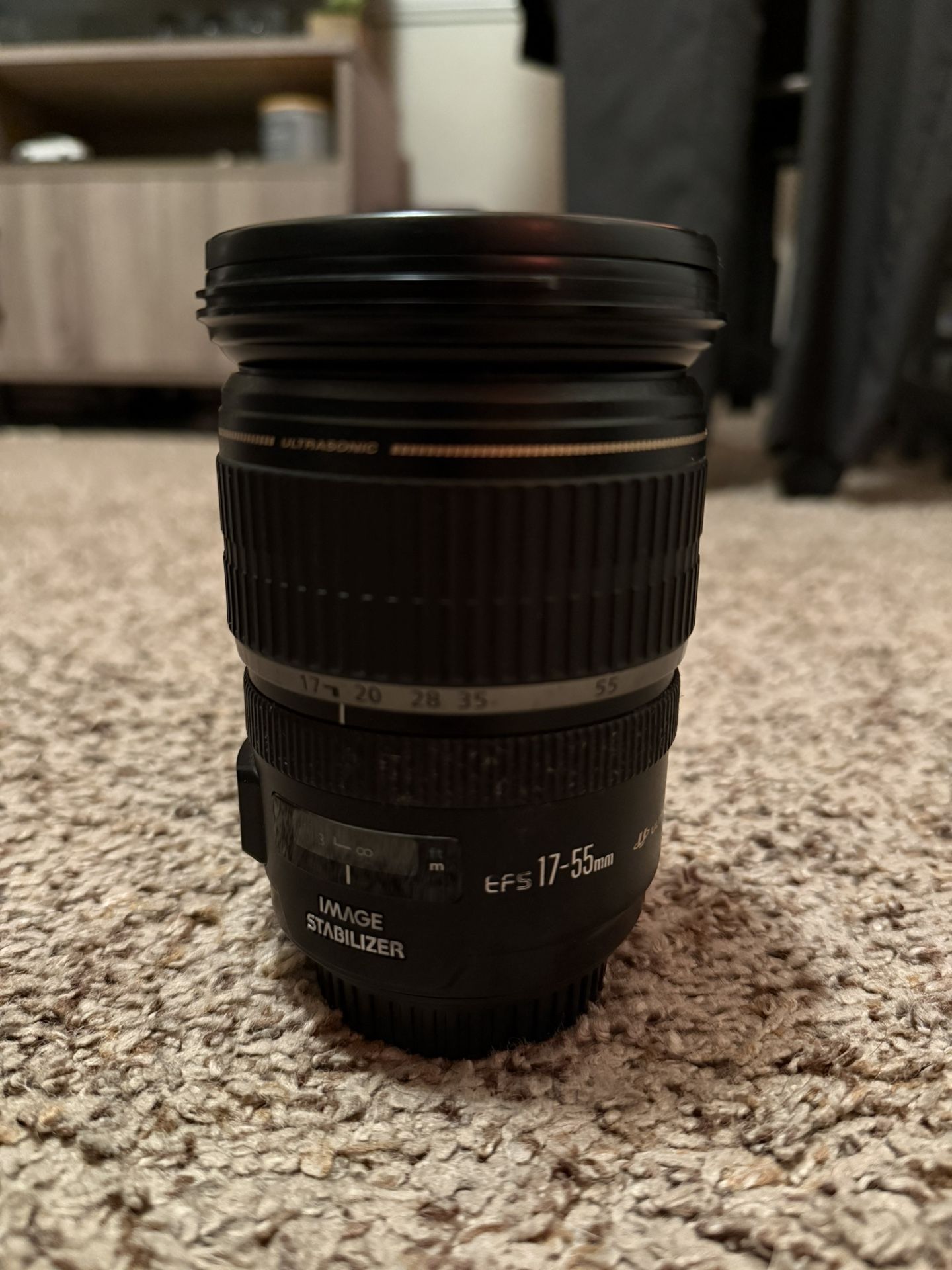 Canon EF-S 17-55mm F/2.8