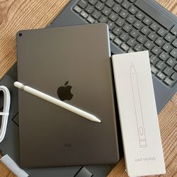 Apple iPad Air 3rd Generation (10.5” screen) 64GB With zagg Keyboard and Pencil 