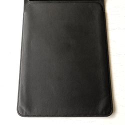 Apple Leather Sleeve (for iPad Pro 10.5-inch) - Black