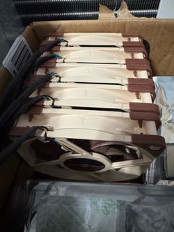 Noctua NF-A12 120mm (5 total)