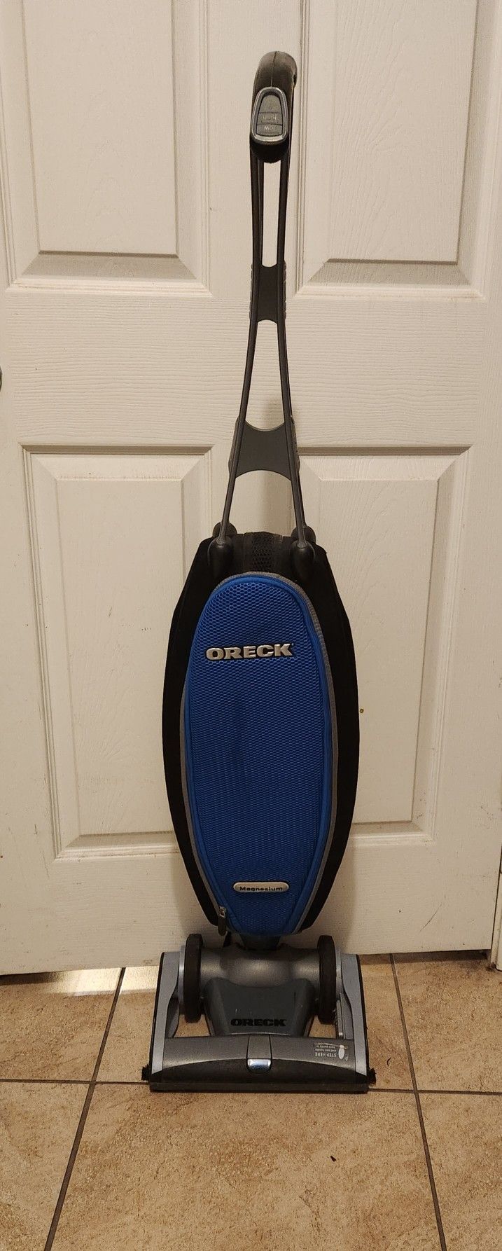 Oreck Magnesium RS Swivel-Steering Upright Vacuum
