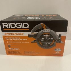 RIDGID

18V Brushless Cordless 7-1/4 in. Circular Saw (Tool Only)

