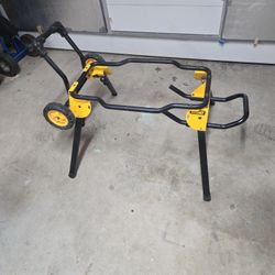 Dewalt table saw stand DWE74911