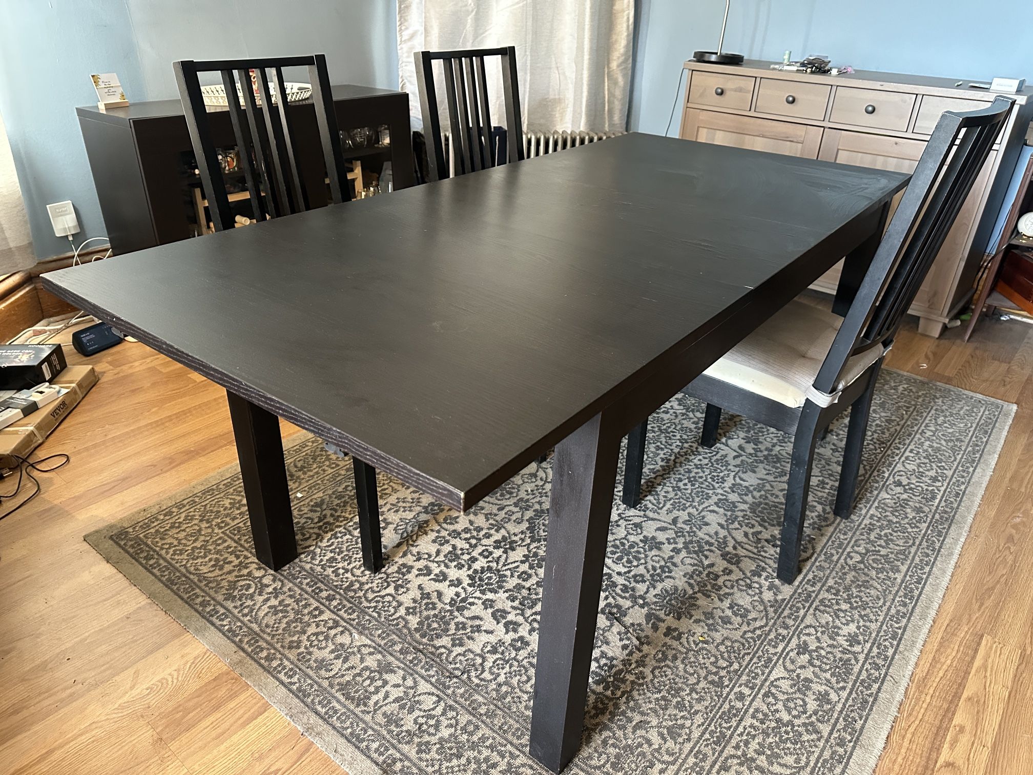 IKEA Expandable Dining room Table