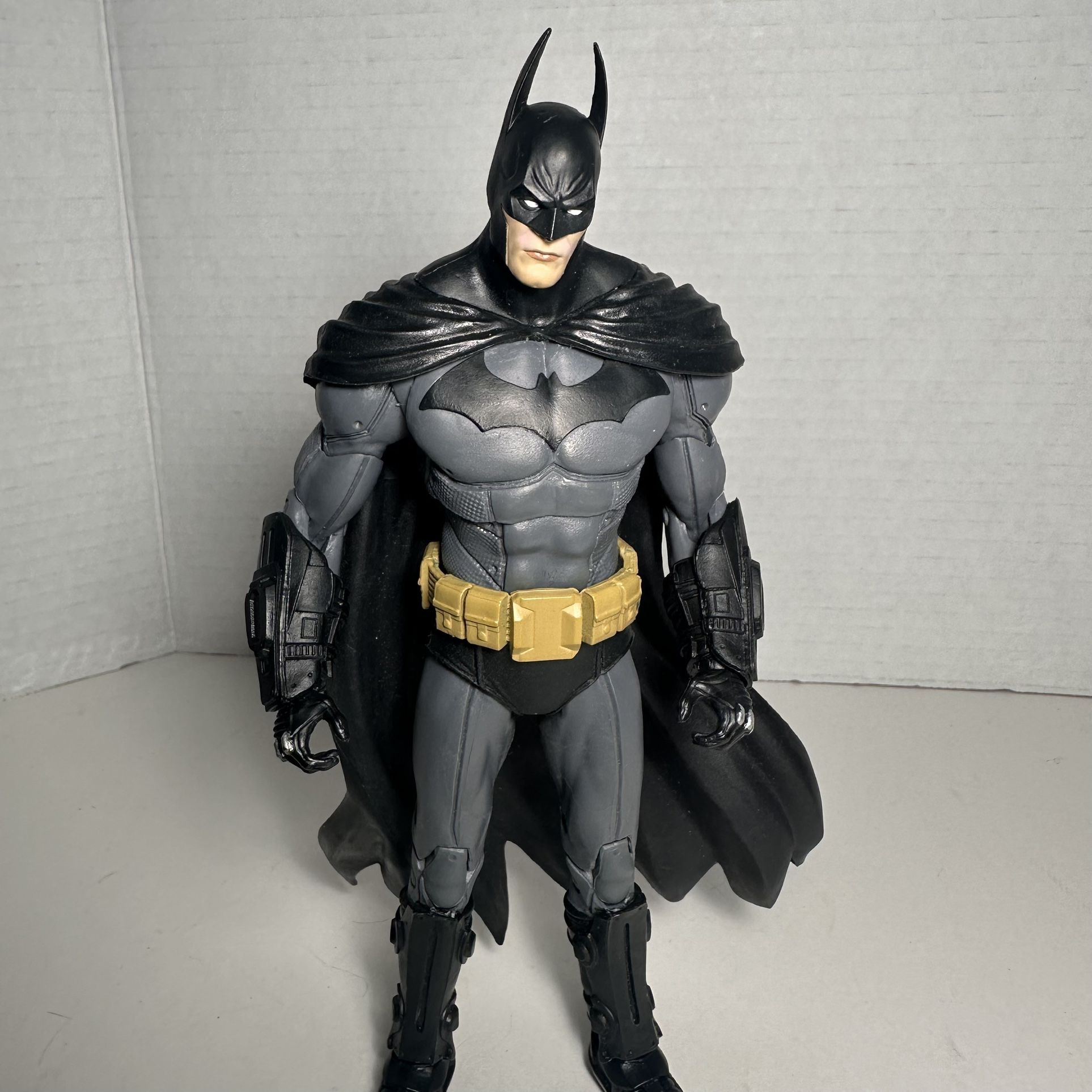 McFarlane Toys DC Multiverse Arkham Asylum Video Game Batman 7" Figure