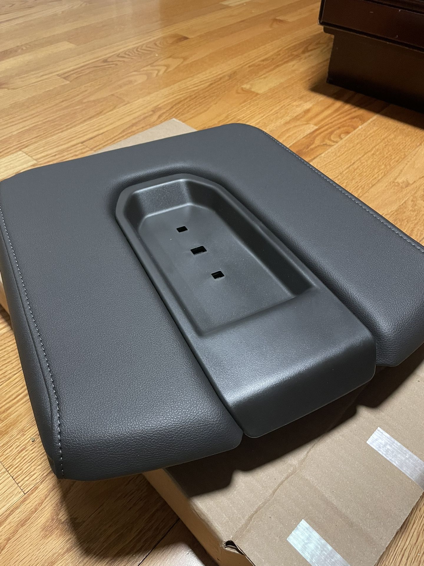 Lid Front Seat GMC Sierra