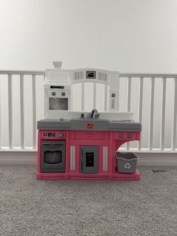 Play kitchen