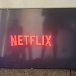 65-roku Class Plus Series  Qlead 4k Tv